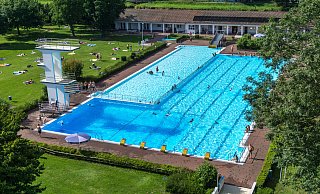 Bestimmt die Diskussion: Das Freibad in Bünde-Mitte. Soll es geschlossen oder erhalten und saniert werden? - Andreas G. Mantler