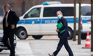 Armin Laschet (r), CDU-Bundesvorsitzender, trifft zum Koalitionsausschuss am Bundeskanzleramt ein. - picture alliance/dpa