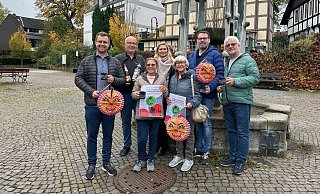 Daniel Schierholz (v. l.), Carsten Müller, Birgit Fender, Daniela Dembert, Elektra Brakensiek, Lars Knappe und Reinhard Fender freuen sich auf viele kleine und große Gäste. - Ingrun Waschneck