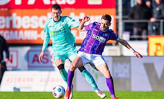 SCP-Verteidiger Calvin Brackelmann (l.), hier im Duell gegen den Osnabrücker Charalambos Makridis, verbuchte seine ersten beiden Zweitliga-Einsätze. - Imago Images