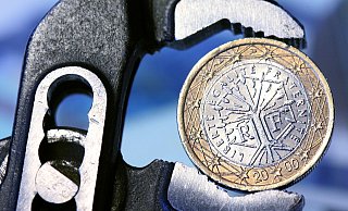 Nehmen Finanzspekulanten Frankreich in die Zange? (Symbolbild) - picture alliance / dpa