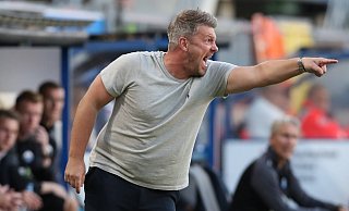 SCP-Coach Lukas Kwasniok, hier im Heimspiel gegen Wehen Wiesbaden, war auch am Dienstag nach dem Training on fire. - Imago Images