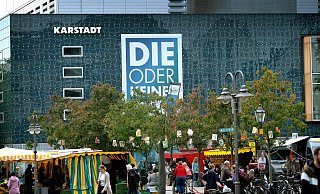 Karstadt: Nach Umgestaltung oder Neubau soll die zentrale Immobilie am Berliner Platz eine positive Ausstrahlung auf die gesamte Gütersloher Innenstadt ausüben. - Andreas Frücht