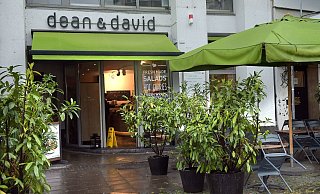 Das Thema Außengastronomie treibt die Betreiber von Dean & David um. - Barbara Franke (Archiv)
