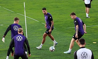 Tim Kleindienst (M), hier beim Abschlusstraining in Zenica, bestreitet sein erstes Länderspiel. - Christian Charisius/dpa