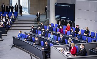 Das neue Kabinett der Bundesminister von Kanzler Olaf Scholz im Bundestag. - picture alliance / photothek