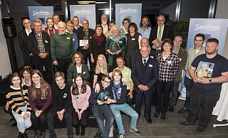 Die Gewinner des Umweltpreises 2018: Mineralwasserproduzent Carolinen hat in diesem Jahr neben drei Preisen auch einen Sonderpreis verliehen und die Umweltschützer mit insgesamt 11.000 Euro unterstützt. - Dieckmann-Fotodesign l Bielefeld