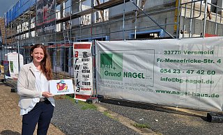 An der Bielefelder Straße in Versmold im Kreis Gütersloh entsteht eine neue Arztpraxis speziell für Kinder und Jugendliche. - Uwe Pollmeier