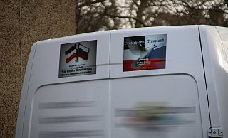 Der Festgenommene aus dem Mindener Norden machte keinen Hehl aus seiner Einstellung und plakatierte sein Fahrzeug entsprechend. - Vasco Stemmer