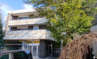 Das Haus an der Adenauerstraße 76 in Altenbeken steht schon länger leer. Ein Investor aus Bad Wünnenberg will es sanieren und dort mehrere Wohnungen errichten. - Uwe Müller