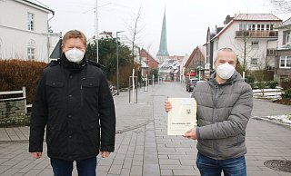 CDU-Fraktionschef Reinhold Hansmeier (r.) und Fraktionsgeschäftsführer Otto Klabes berieten mit 21 Kolleginnen und Kollegen die Haushaltsplanung digital sowie bei kleinen Sitzungen auf Distanz. - CDU Delbrück