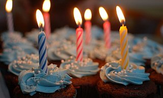 Eine Frau aus Hille feiert ihren 100. Geburtstag. - Symbolbild: Pixabay