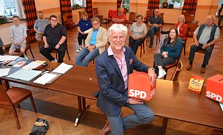 Dieter Fleiter geht mit Volldampf in den Wahlkampf. Hinter sich weiß er ein SPD-Team aus erfahrenen und jungen, motivierten Mitstreitern. - Karin Prignitz
