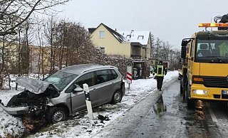 Die Polizei warnt im Winter vor nicht angepasster Geschwindigkeit und den falschen Reifen bei Glätte. - Symbolfoto: NW