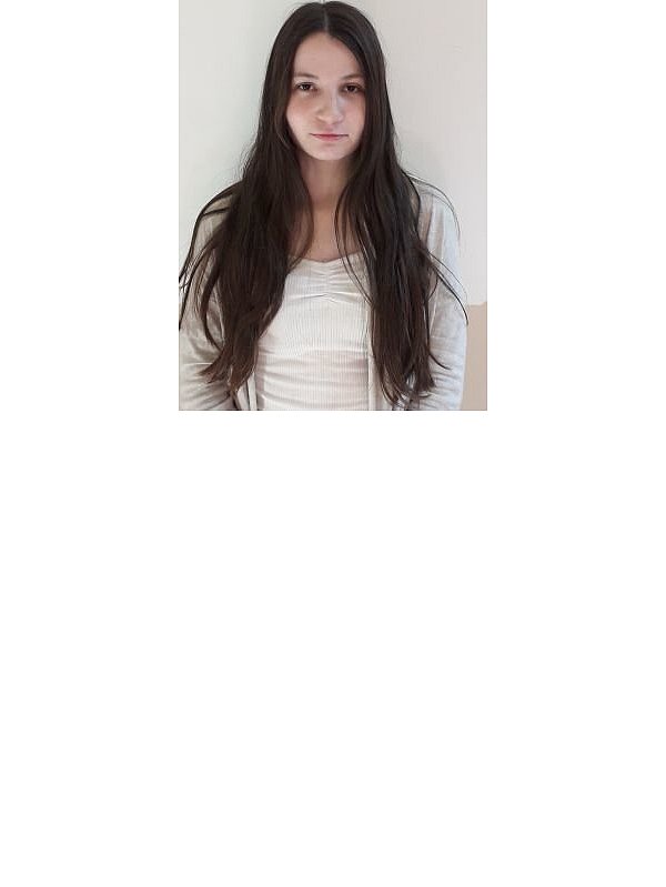 Die 16-jährige Alena S. aus Blomberg wird vermisst. - © Polizei Lippe