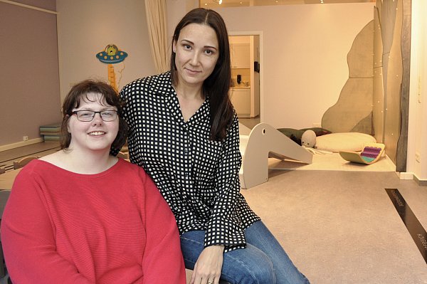 Kinderbetreuung: Simone Böddeker (l.) und Karina Keck haben sich für die Großtagespflege "Petit Penipo" zusammengeschlossen. - © Julia Lichtnecker