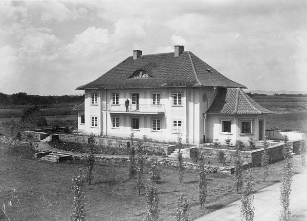 Wohnung und Praxis: In dieser Villa wohnte und arbeitete die Familie Kampsmeyer jahrzehntelang. - © Privat