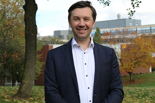 Professor Johannes Grössl (Systematische Theologie). - © Hagen Salmen/Universität Paderborn