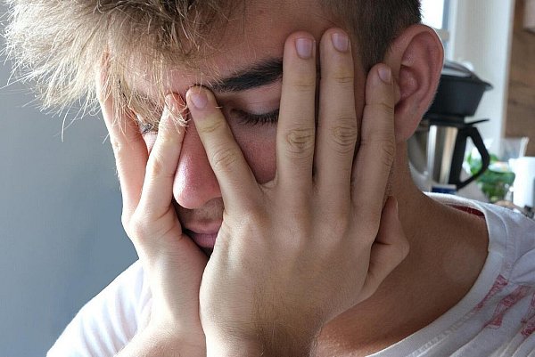 Opfer eines Telefonbetrugs sollten die geforderte Geldsumme keinesfalls überweisen - © Pixabay