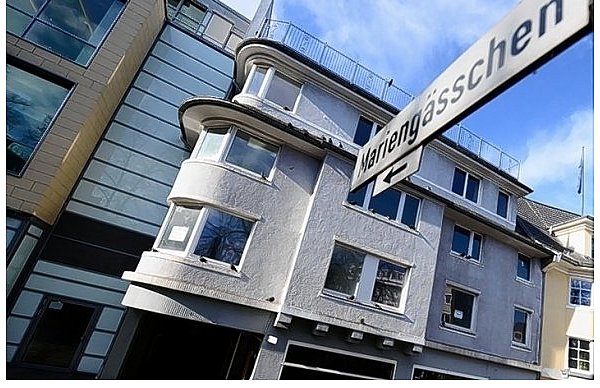 Der Heimatverein Paderborn möchte, dass unter anderem die Fassade des Hauses Marienplatz 18 unter Denkmalschutz gestellt wird. Der Besitzer hat andere Pläne. - © FOTO: M. KÖPPELMANN