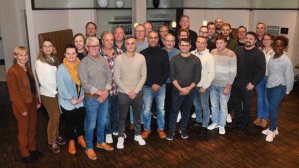 Der Dank der Arntz-Optibelt-Gruppe ging an die langjährigen Mitarbeiterinnen und Mitarbeiter. - © Arntz Optibelt