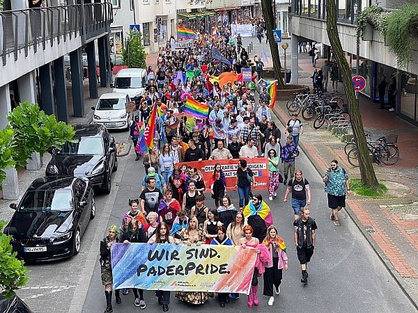 Eindrücke von der Pader-Pride 2024 in Paderborn: Auch in diesem Jahr ist eine große Demo geplant. - © Julia Spiekerkötter