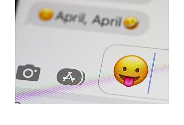 „April, April": Auch virtuell gibt es Möglichkeiten für Aprilscherze – zum Beispiel durch Statusmeldungen. - © picture alliance/dpa