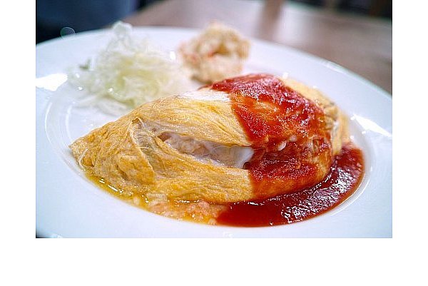 Omuraisu ist eine japanische Eierspeise, die im Wesentlichen aus einem Omelette besteht, das mit Reis gefüllt ist. - © Symbolbild/Pixabay