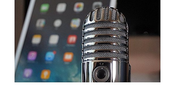 In Podcasts zum Einschlafen kann man auf verschiedenen Streaming-Apps reinhören. - © Symbolbild Pixabay
