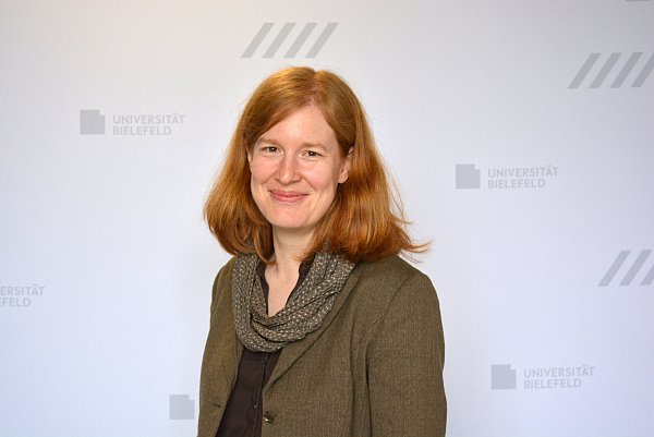 Claudia Hillebrandt ist seit April 2024 Professorin für Germanistische Literaturwissenschaft an der Universität Bielefeld. - © Universität Bielefeld