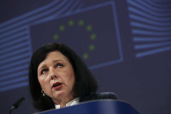EU-Justizkommissarin Vera Jourová. - © picture alliance/AP Photo