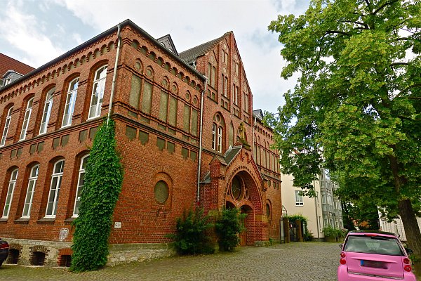 Klein-Berlin: Die Häuser rund um die Stiftskirche und die heutige Hedwig-Dornbusch-Schule wurden Klein-Berlin genannt. - © Kurt Ehmke