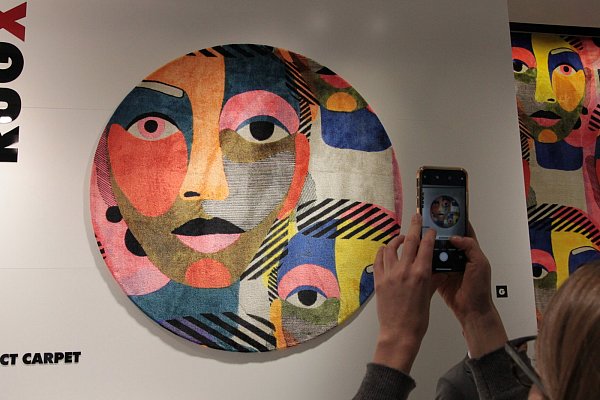 So bunt kann ein Teppich sein, wenn er von Object Carpet ist. - © Stefan Schelp