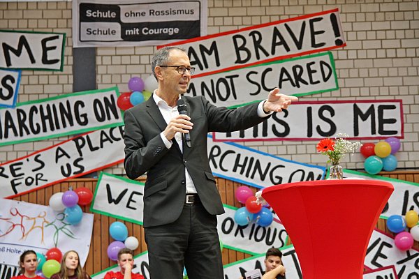 Neuer Schulpate: Andreas Zick ist Professor für Sozialisation und Konfliktforschung an der Universität Bielefeld. - © Noah Matzat