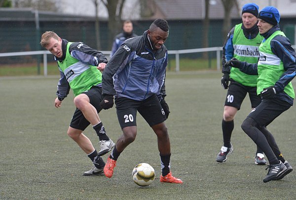 Spielfreude: Oliver Zech, Paterson Chato, Aleksandar Kotuljac und Julian Loose (v.l.) sind nach drei Wochen Pause wieder am Ball. - © Jens Dünhölter