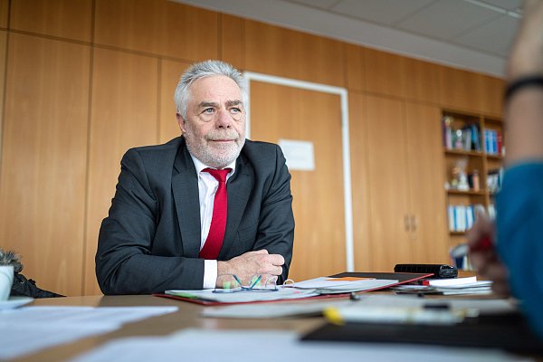 Sozialdezernent Karl-Eitel John. - © Torben Gocke