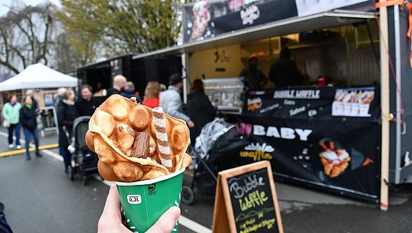 Bubble Waffles sind beliebt bei den Cheatday-Veranstaltungen. - © Louisa Kohnert