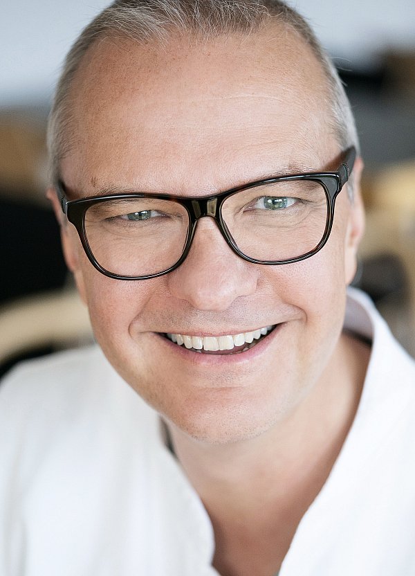 Mathias Löhnert ist Chefarzt der Klinik für Allgemeinchirurgie und Koloproktologie. - © Städtisches Klinikum Bielefeld