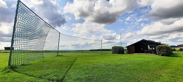 Der Modellflugplatz Bredenborn wird durch Windkraft-Planungen gefährdet. - © David Schellenberg