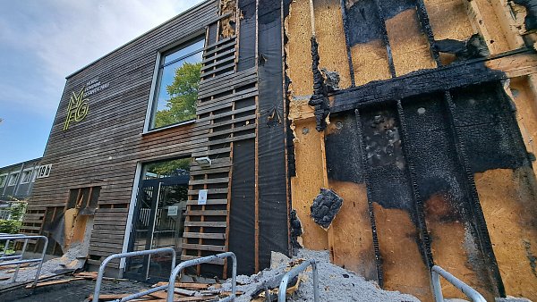 Die Polizei spricht im Zusammenhang mit dem Feuer von Brandstiftung. - © marion pokorra