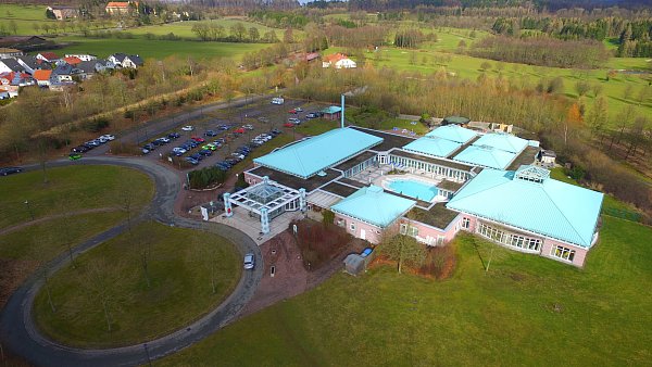 Die Driburg Therme bietet warmen Badespaß für die ganze Familie. - © Jens Reddeker