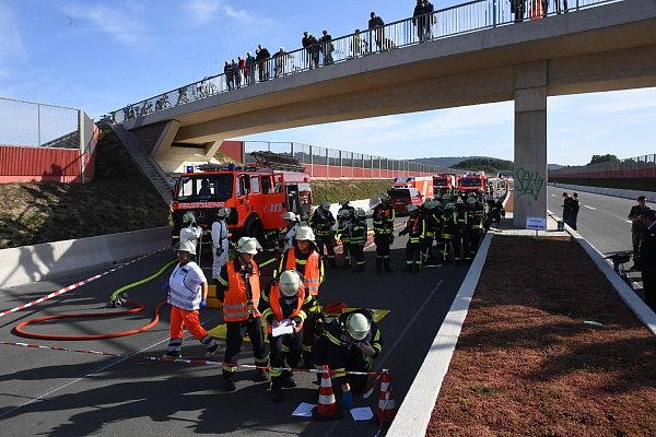 Katastrophenschutzübung auf der A 33 2019 - © Andreas Eickhoff