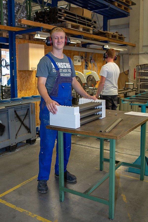 Neue Erfahrung: Adrian Gawlik hat während seines Bundesfreiwilligendienst bei den Lübbecker Werkstätten festgestellt, welchen Beruf er lernen möchte. - © Foto: Lebenshilfe Lübbecke