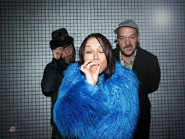 Das Trio Großstadtgeflüster aus Berlin wird im Juni an der Uni Bielefeld ebenfalls dabei sein. - © Christoph Mangler