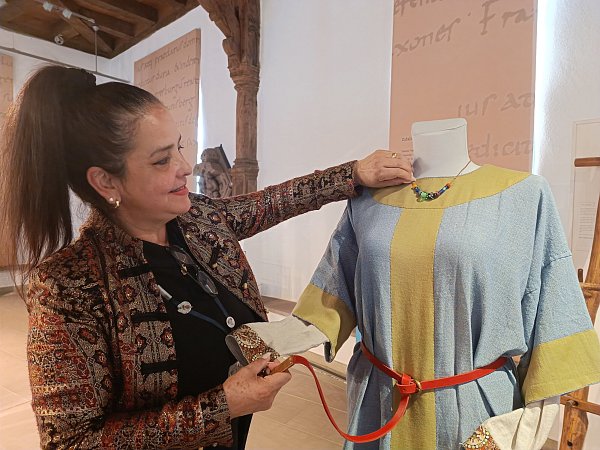 Mit der südamerikanischen Fränkin durch die Ausstellung: Sonntagsführungen mit Cristina Lüdeke. - © Huxarium Gartenpark Höxter
