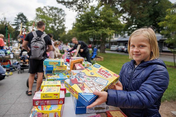 Beim Kinderflohmarkt können die Jüngsten ihr Spielzeug und mehr zum Kauf anbieten. - © Oliver Krato
