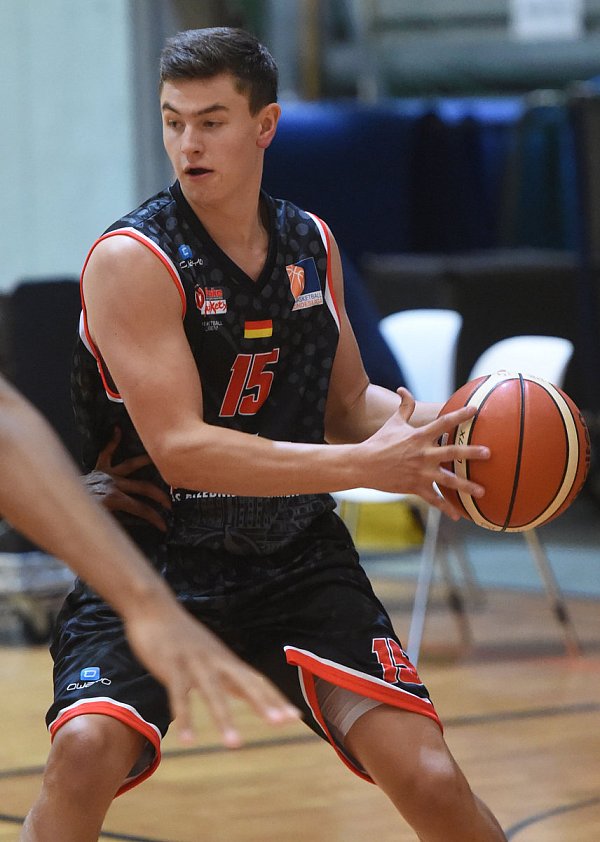 Dreifach gefordert: Luca Kahl spielt an diesem Wochenende für die Baskets-Reserve für das U19-Bundesligateam und für die Zweitligavertretung. - © Marc Köppelmann