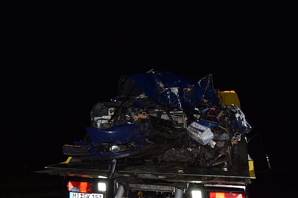 Das Auto von vorne. - © Polizei Nienburg / Schaumburg