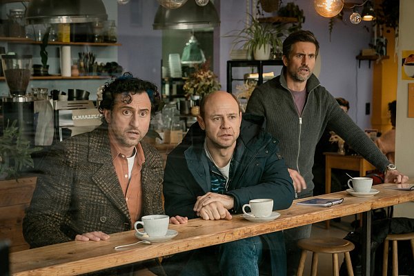 „Alphamännchen“ startet ab dem 2. Oktober auf Netflix. - © Stephan Rabold / Netflix