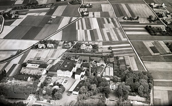 Die Brauerei einst: Das Foto entstand Ende der 1950er Jahre. Damals war die Besiedlung Sunderns dünner. - © Sammlung Polster